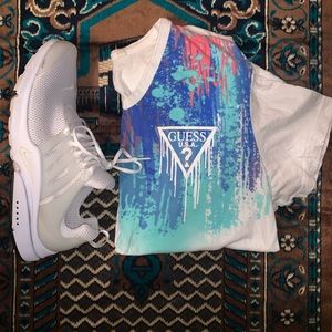 Men’s Guess Short Sleeve V-Neck Shirt